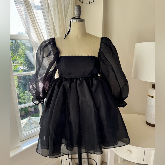 Selfie The Caviar Puff Dress size S - Picture 2 of 9